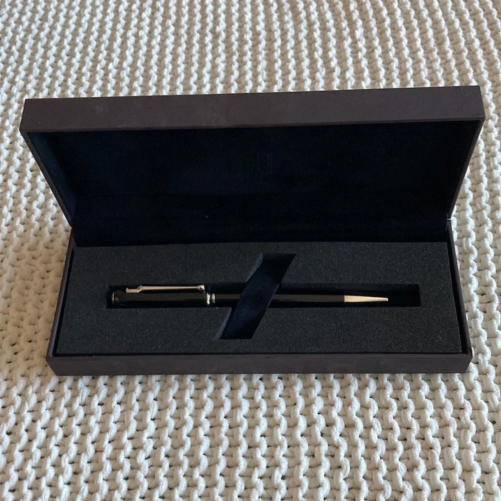EUC Dunhill pen with box - Picture 1 of 3